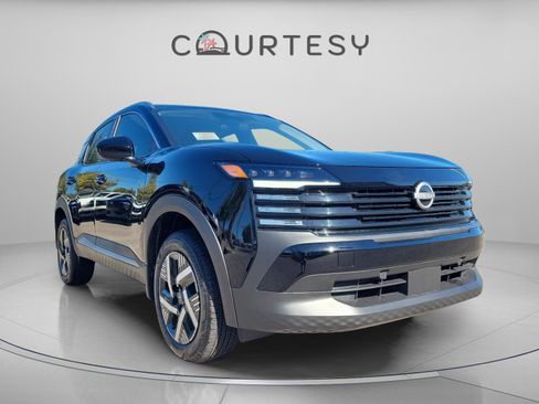 New 2026 Nissan Kicks SV image 5