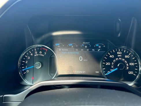 Used 2017 Ford F150 Lariat w/ Equipment Group 502A Luxury AWD/4WD image 24