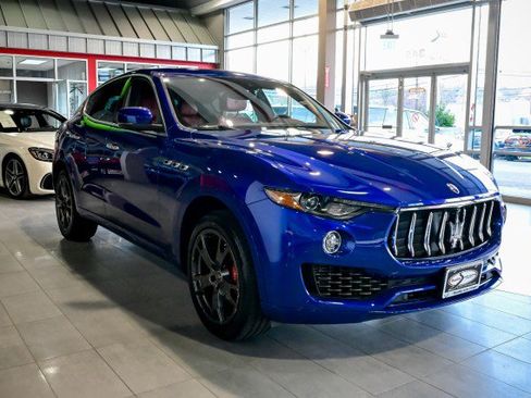 Used 2020 Maserati Levante image 3