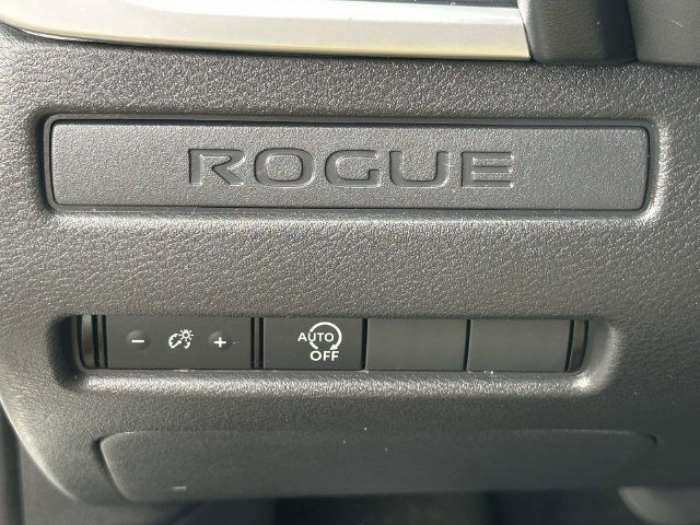 Used 2023 Nissan Rogue S AWD/4WD image 26