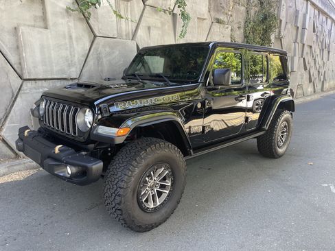 Used 2024 Jeep Wrangler Unlimited Rubicon 392 AWD/4WD image 8