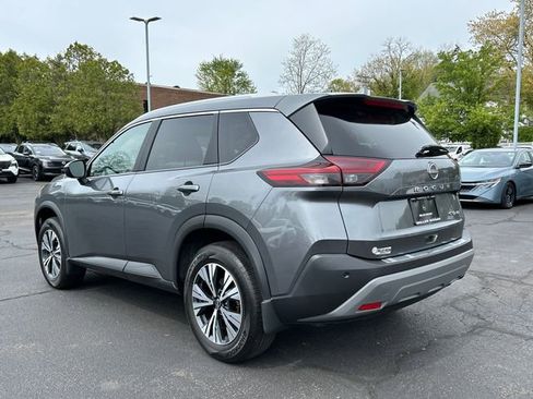 Certified 2023 Nissan Rogue SV w/ SV Premium B Package AWD/4WD image 4