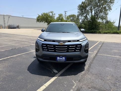 New 2026 Chevrolet Equinox LT w/ Convenience Package II FWD image 2