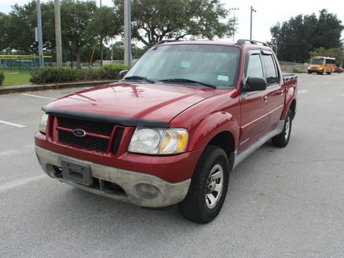 Used 2001 Ford Explorer Sport Trac 4x4 image 2