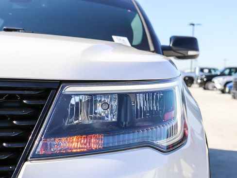 Used 2019 Ford Explorer Sport w/ Equipment Group 401A AWD/4WD image 7