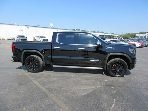 Used 2024 GMC Sierra 1500 Denali Ultimate AWD/4WD image 4