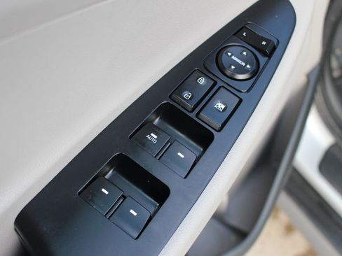 Used 2017 Hyundai Tucson SE image 13