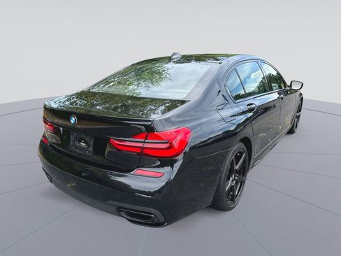 Used 2019 BMW 750i xDrive w/ Executive Package AWD/4WD image 29