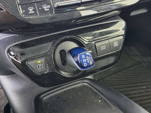 Used 2022 Toyota Prius LE FWD image 20