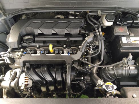 Used 2022 Hyundai Venue SE image 30