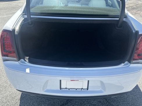 Used 2023 Chrysler 300 Touring w/ Sport Appearance Package image 16