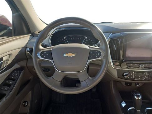 Used 2019 Chevrolet Traverse LT w/ LT Premium Package image 12