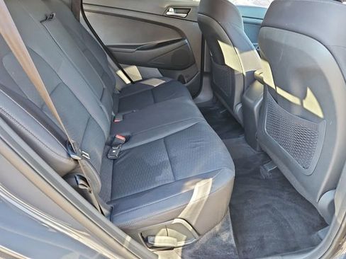 Used 2019 Hyundai Tucson SE image 16