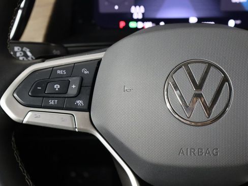 Used 2026 Volkswagen Atlas SE FWD image 8