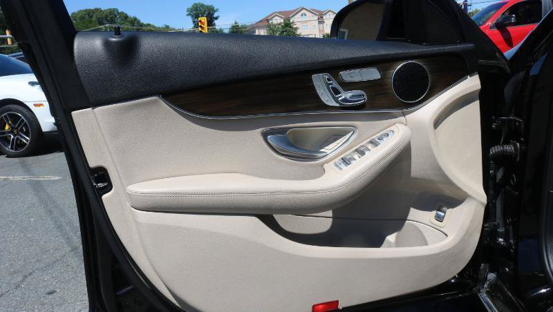 Used 2018 Mercedes-Benz C 300 Sedan w/ Premium Package image 8