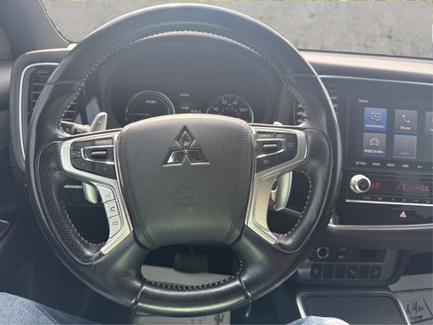 Used 2020 Mitsubishi Outlander SEL AWD/4WD image 24