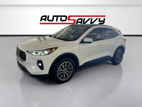 Used 2025 Ford Escape SE w/ PHEV Premium Package FWD image 3