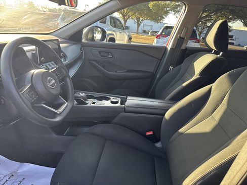 Used 2023 Nissan Rogue S image 13