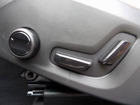 New 2026 Volvo XC60 B5 Core w/ Climate Package image 13