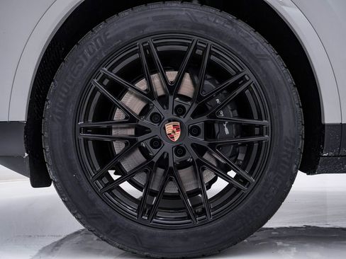 New 2026 Porsche Cayenne Coupe image 13