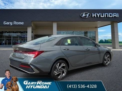 Certified 2026 Hyundai Elantra Limited FWD image 8