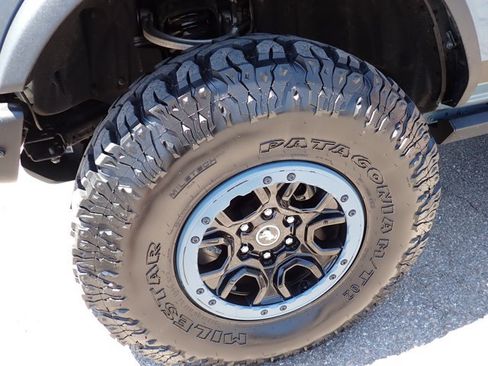 Certified 2022 Ford Bronco Wildtrak AWD/4WD image 7