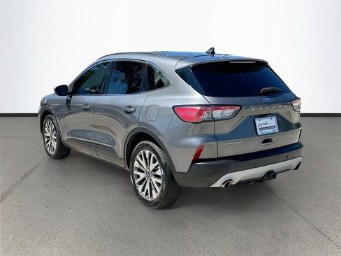 Used 2021 Ford Escape Titanium image 5