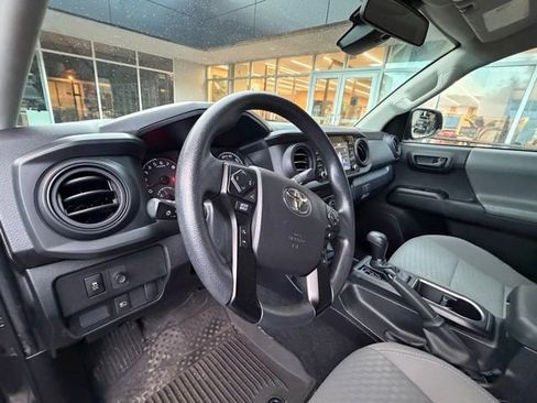 Used 2022 Toyota Tacoma SR RWD image 12