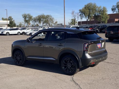 New 2026 Nissan Kicks SR image 4