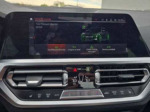 Used 2019 BMW 330i xDrive Sedan w/ Convenience Package AWD/4WD image 19