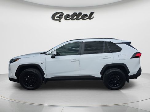 Used 2025 Toyota RAV4 XLE w/ Convenience Package image 8