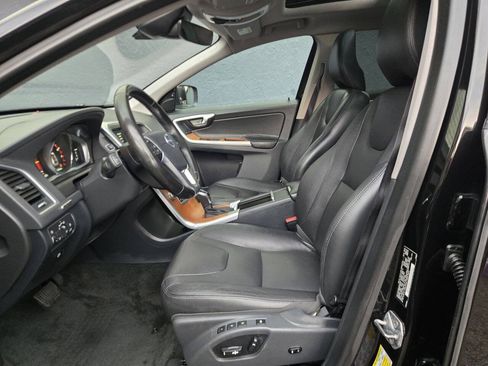Used 2017 Volvo XC60 T5 Inscription w/ Preferred Option Package AWD/4WD image 8