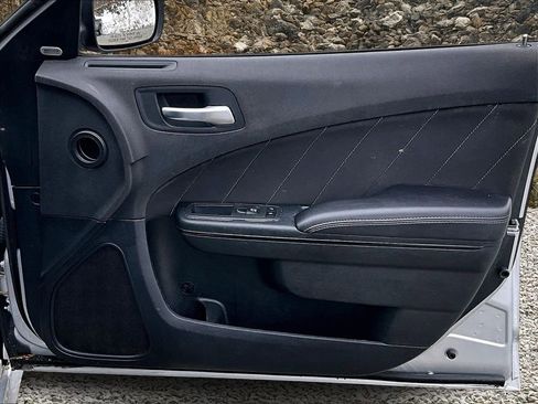 Used 2023 Dodge Charger R/T w/ Blacktop Package image 19