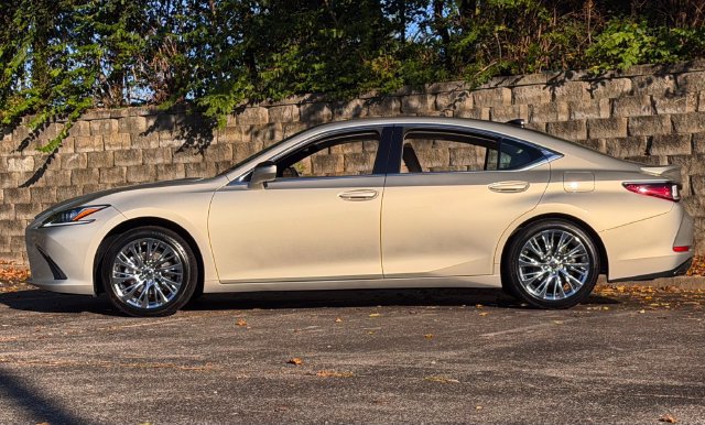 Certified 2021 Lexus ES 350 w/ Premium Package FWD image 12