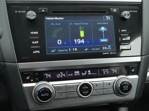 Used 2017 Subaru Outback 3.6R Limited image 11