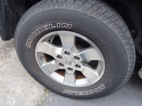 Used 2013 Toyota 4Runner SR5 image 23