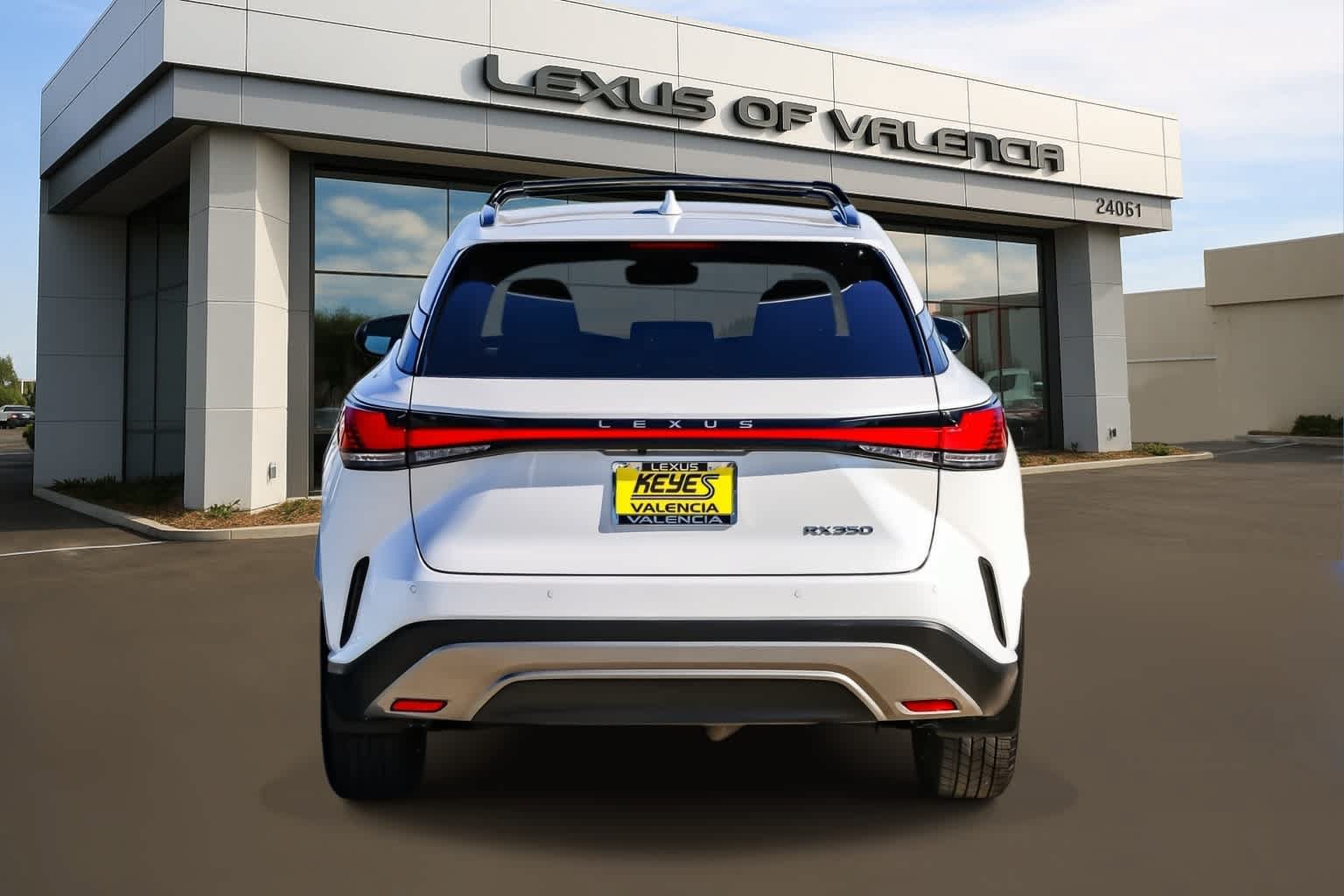 Used 2024 Lexus RX 350 Premium w/ Accessory Package (Z1) FWD image 3