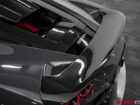 Used 2020 Ferrari F8 Tributo image 24