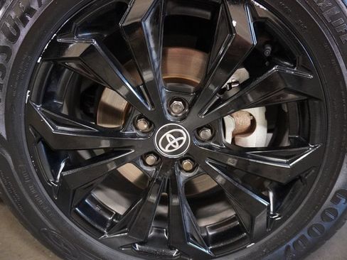 Used 2022 Toyota RAV4 XSE AWD/4WD image 6