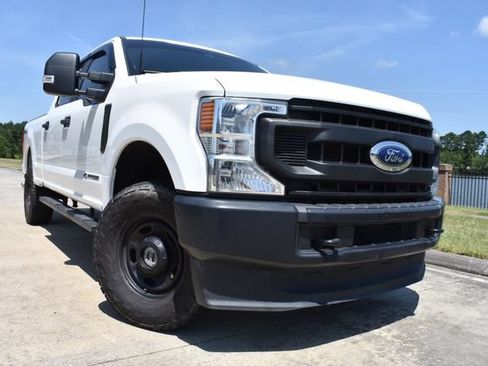 Used 2022 Ford F250 XL w/ Power Equipment Group AWD/4WD image 1