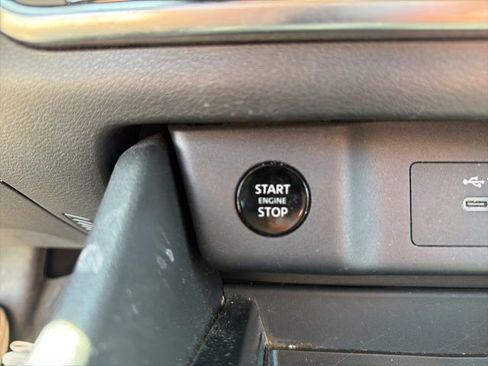 Used 2024 Nissan Rogue SV w/ SV Premium Package AWD/4WD image 29