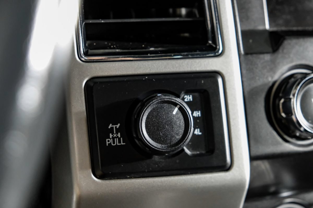 Used 2019 Ford F250 Lariat w/ Lariat Ultimate Package AWD/4WD image 25