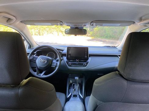 Used 2020 Toyota Corolla LE FWD image 17