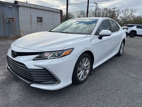 Used 2023 Toyota Camry LE image 1