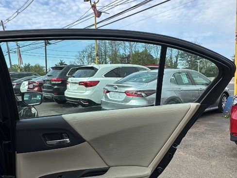 Used 2015 Honda Accord LX image 18