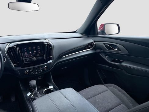 Used 2023 Chevrolet Traverse LT FWD image 21