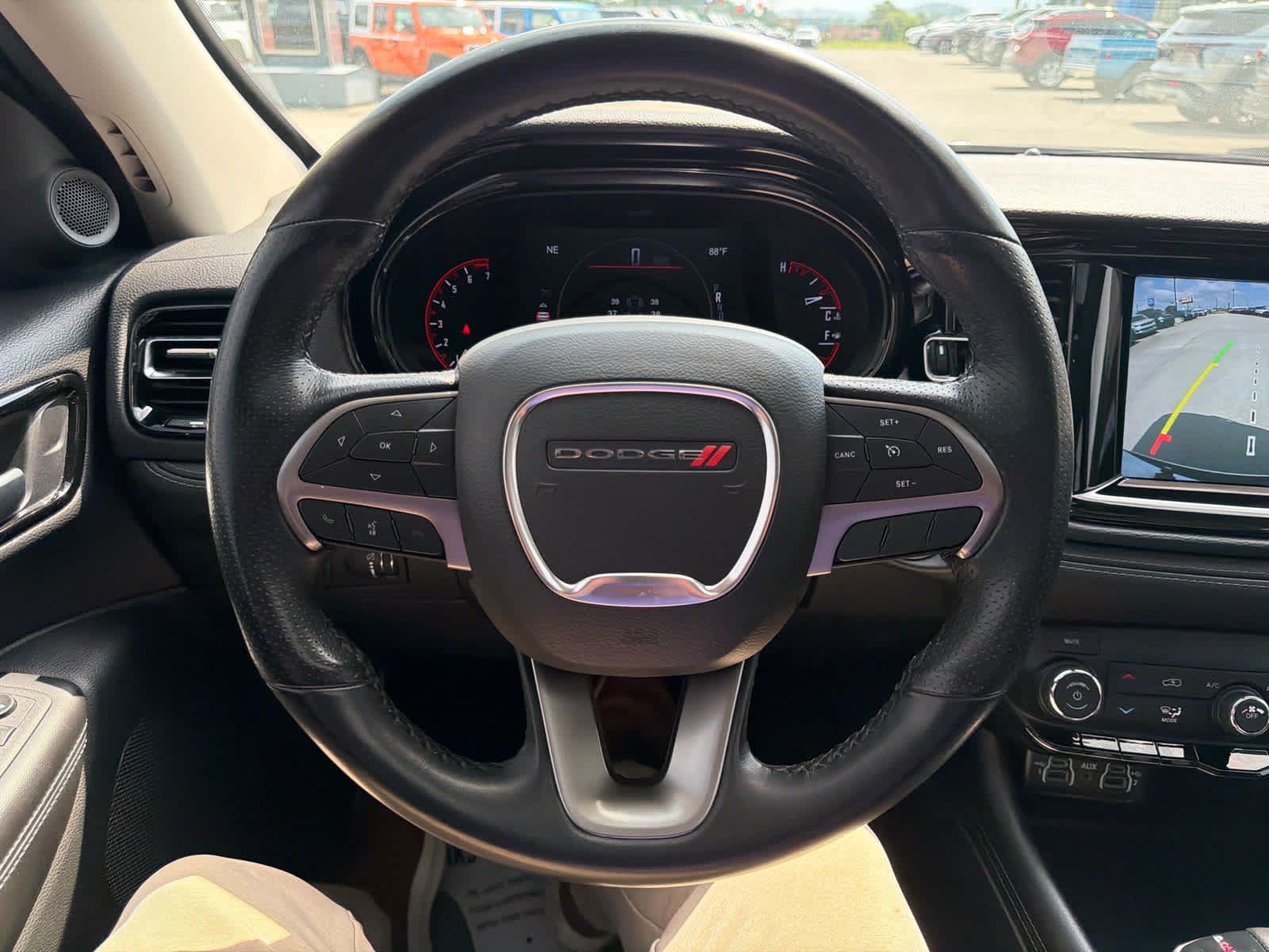 Used 2022 Dodge Durango SXT w/ Anodized Platinum Package AWD/4WD image 17
