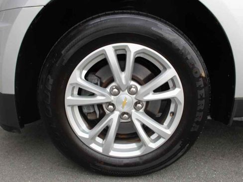 Used 2017 Chevrolet Equinox LT w/ Convenience Package image 27