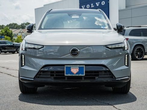 New 2026 Volvo EX90 Ultra AWD/4WD image 2