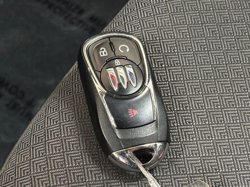 Used 2025 Buick Encore GX Preferred FWD image 23